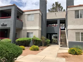 Photo #5: 2422936 Listing 