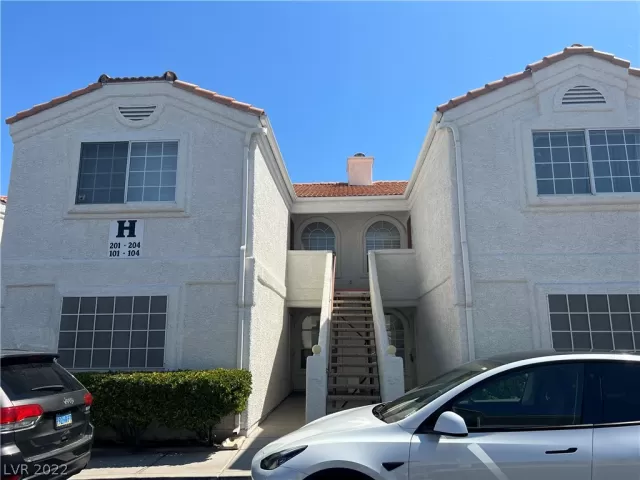 MLS: 2422950 Condo For Sale