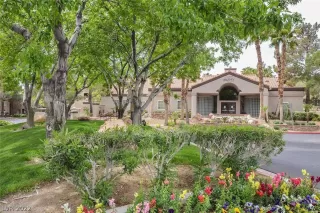 Photo #1: 2422958 Listing 