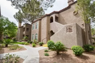 Photo #5: 2422958 Listing 