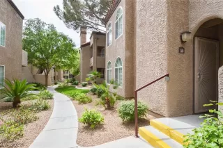 Photo #6: 2422958 Listing 