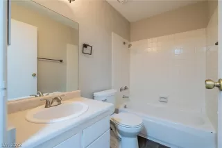 Photo #3: 2423002 Listing