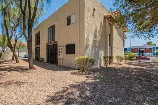 Photo #4: 2423002 Listing