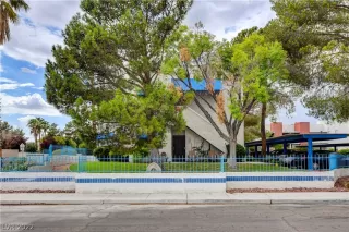 Photo #1: 2423015 Listing