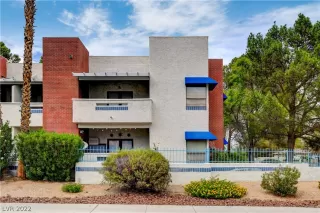 Photo #3: 2423015 Listing