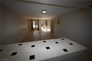 Photo #4: 2423028 Listing 