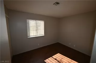 Photo #5: 2423028 Listing 