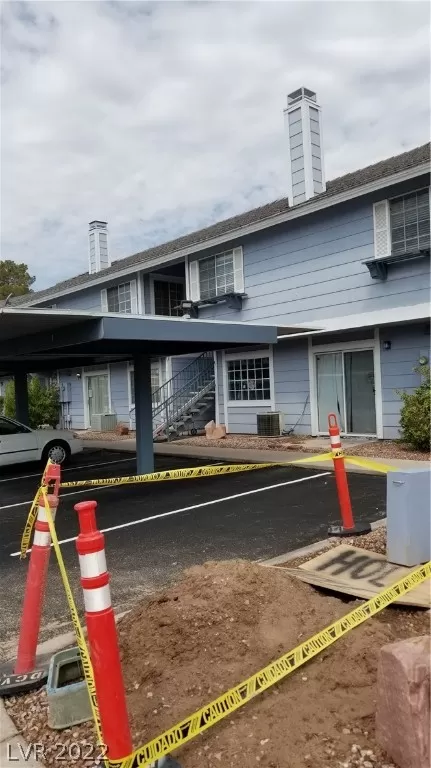 MLS: 2423052 Condo For Sale