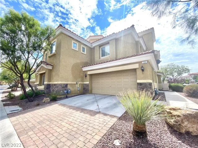 MLS: 2423058 Condo For Sale