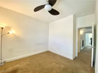 Photo #5: 2423058 Listing 