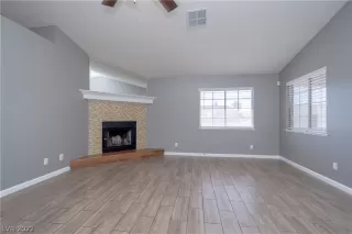 Photo #1: 2423092 Listing