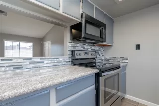 Photo #4: 2423092 Listing