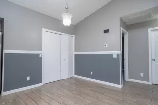 Photo #5: 2423092 Listing