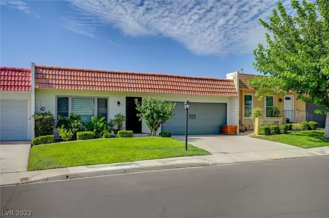 MLS: 2423093 Condo For Sale