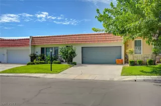 Photo #2: 2423093 Listing