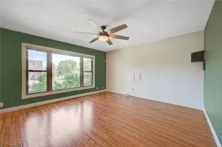 Photo #4: 2423093 Listing