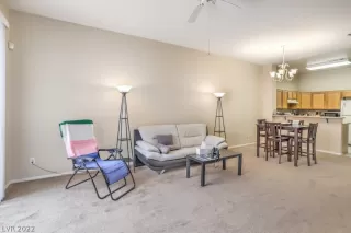 Photo #5: 2423110 Listing