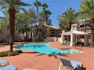 Photo #3: 2423112 Listing 