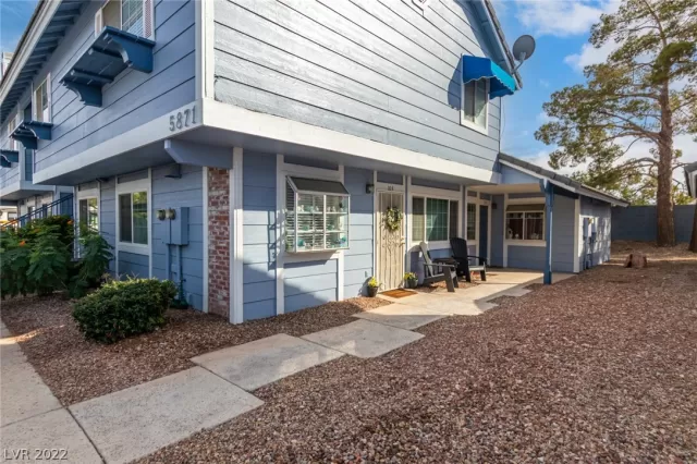 MLS: 2423154 Condo For Sale