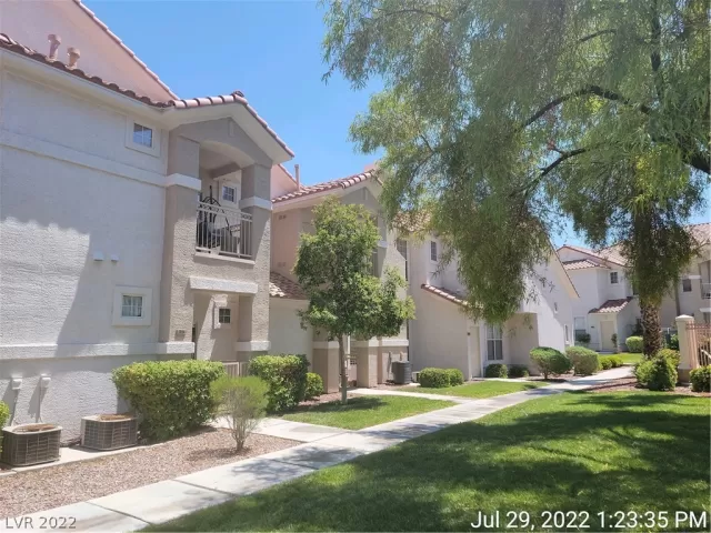 MLS: 2423171 Condo For Sale