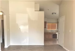 Photo #1: 2423233 Listing 