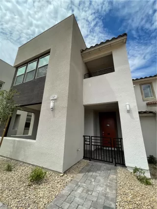 Photo #1: 2423251 Listing 