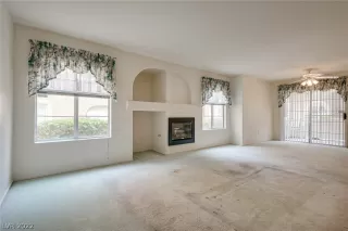 Photo #3: 2423290 Listing