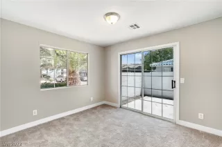 Photo #5: 2423357 Listing