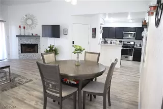 Photo #1: 2423417 Listing 