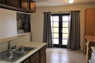 Photo #2: 2423440 Listing