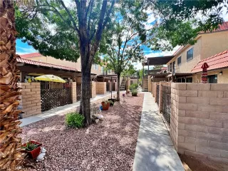 Photo #4: 2423474 Listing