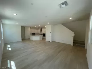 Photo #4: 2423479 Listing 