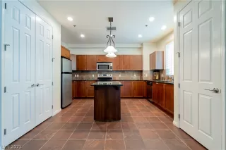 Photo #3: 2423566 Listing 