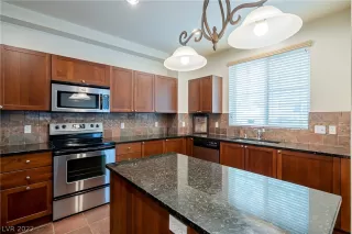 Photo #4: 2423566 Listing 