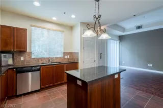 Photo #5: 2423566 Listing 