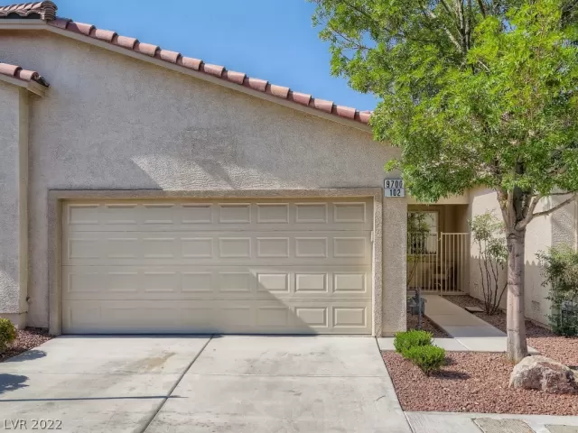 MLS: 2423575 Condo For Sale