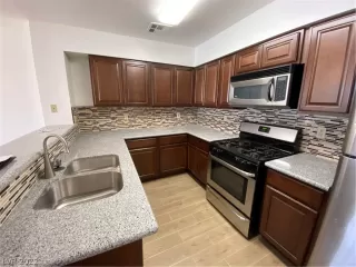 Photo #1: 2423579 Listing