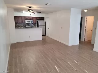 Photo #2: 2423579 Listing