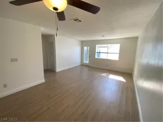 Photo #4: 2423579 Listing