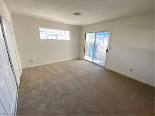 Photo #5: 2423579 Listing