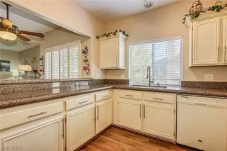Photo #4: 2423584 Listing 