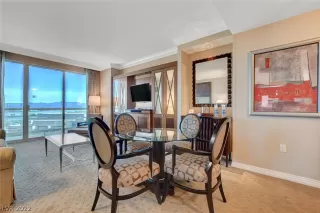 Photo #1: 2423585 Listing 