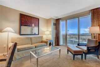 Photo #4: 2423585 Listing 