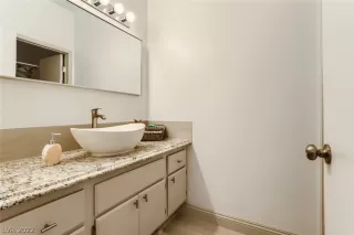 Photo #6: 2423598 Listing 