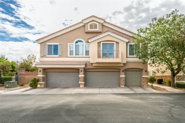 MLS: 2423645 Condo For Sale