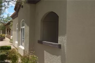 Photo #3: 2423659 Listing