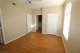 Photo #5: 2423659 Listing