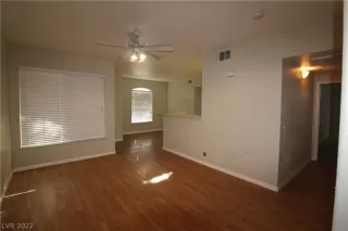 Photo #6: 2423659 Listing