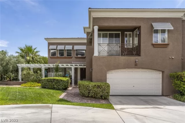 MLS: 2423720 Condo For Sale