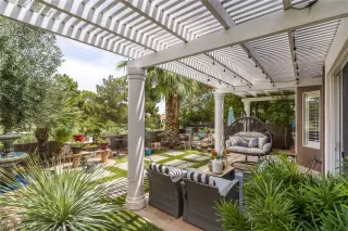 Photo #2: 2423720 Listing 